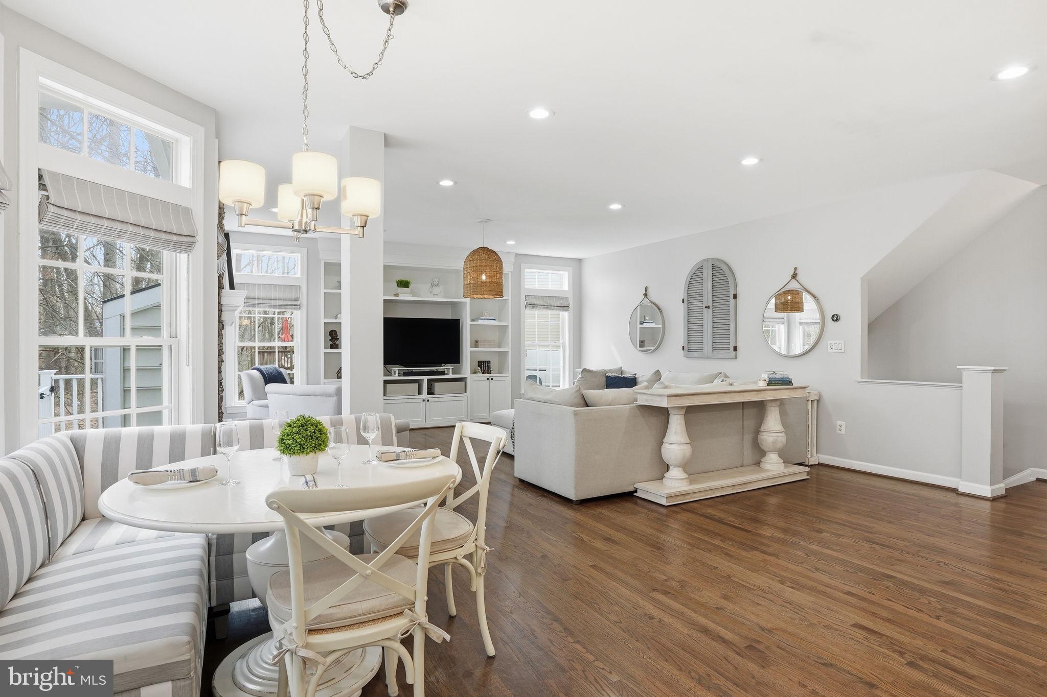 LAKELANDS - Residential