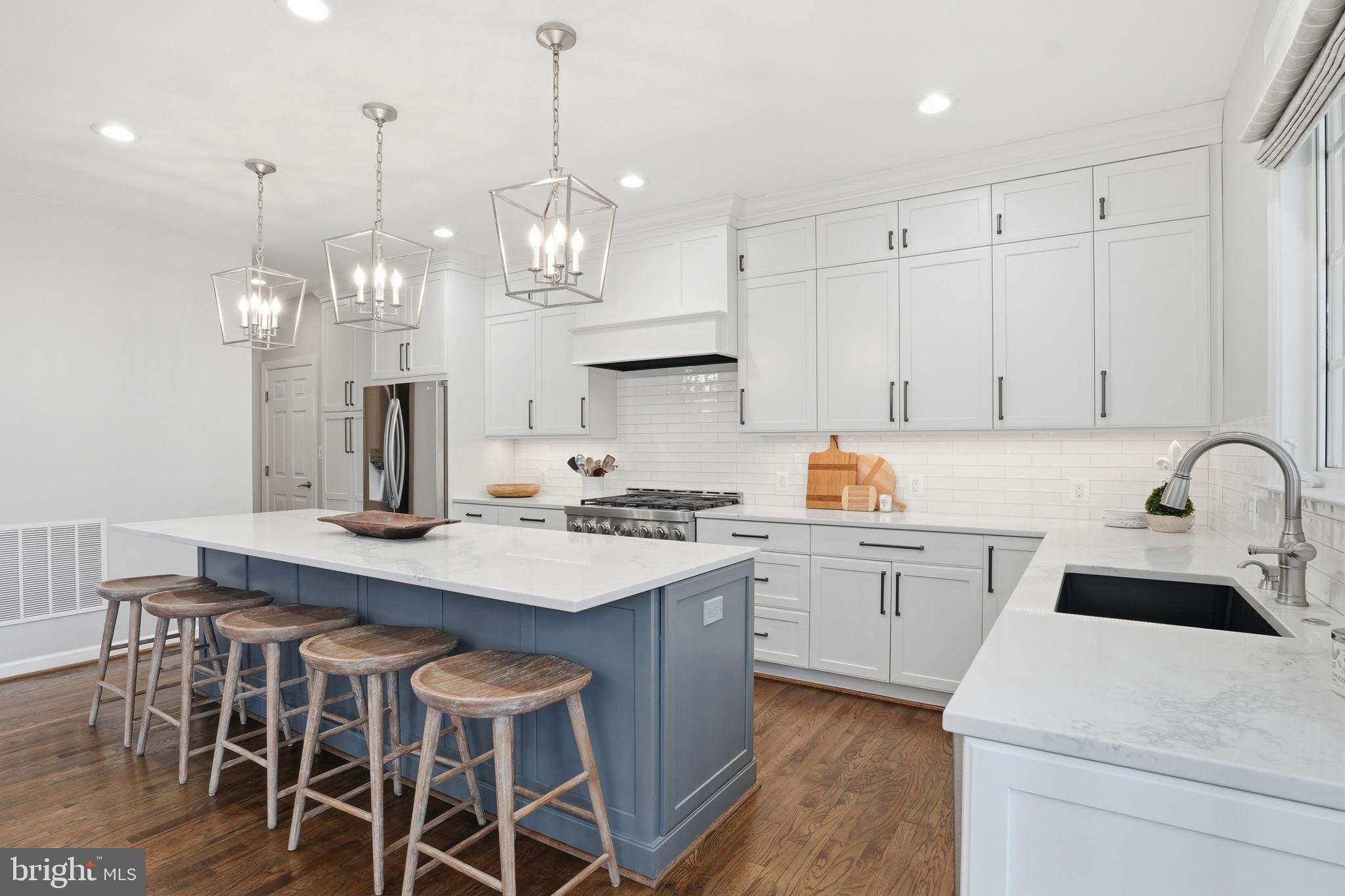 LAKELANDS - Residential