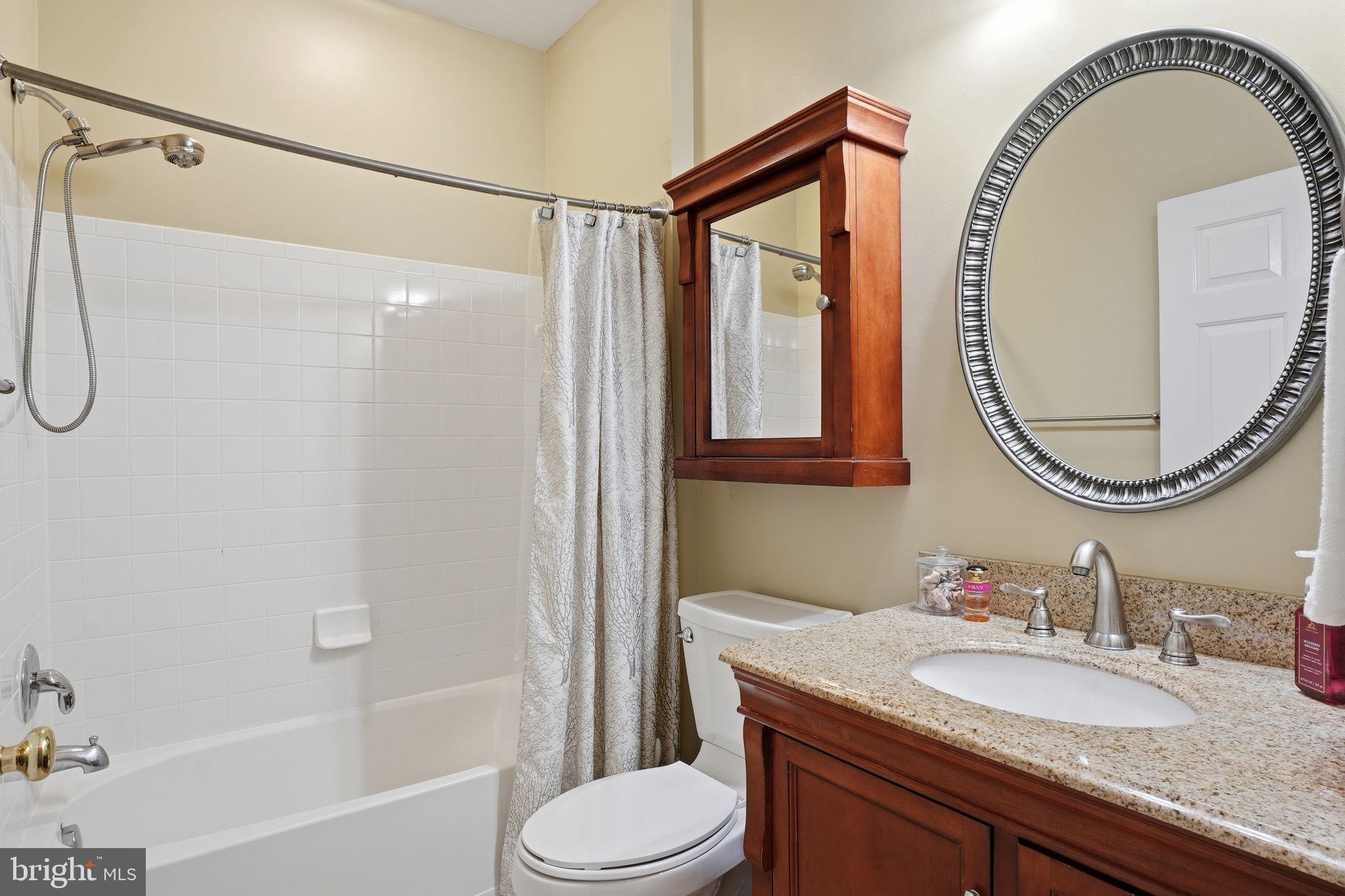 LAKELANDS - Residential