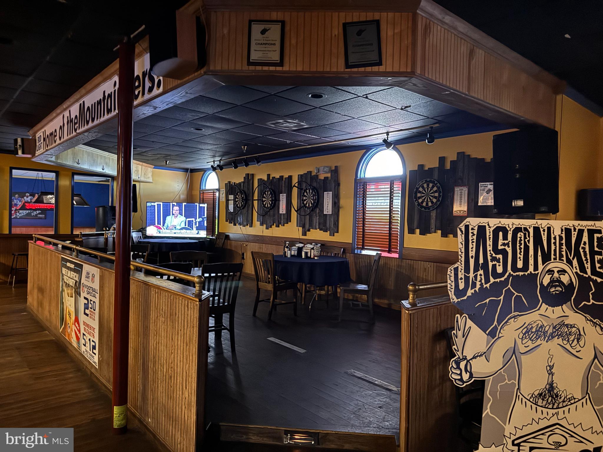 MID-ATLANTIC INDUSTRIAL PARK - Commercial Lease