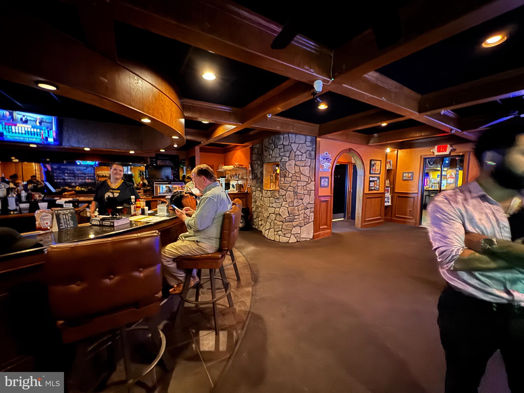 MID-ATLANTIC INDUSTRIAL PARK - Commercial Lease