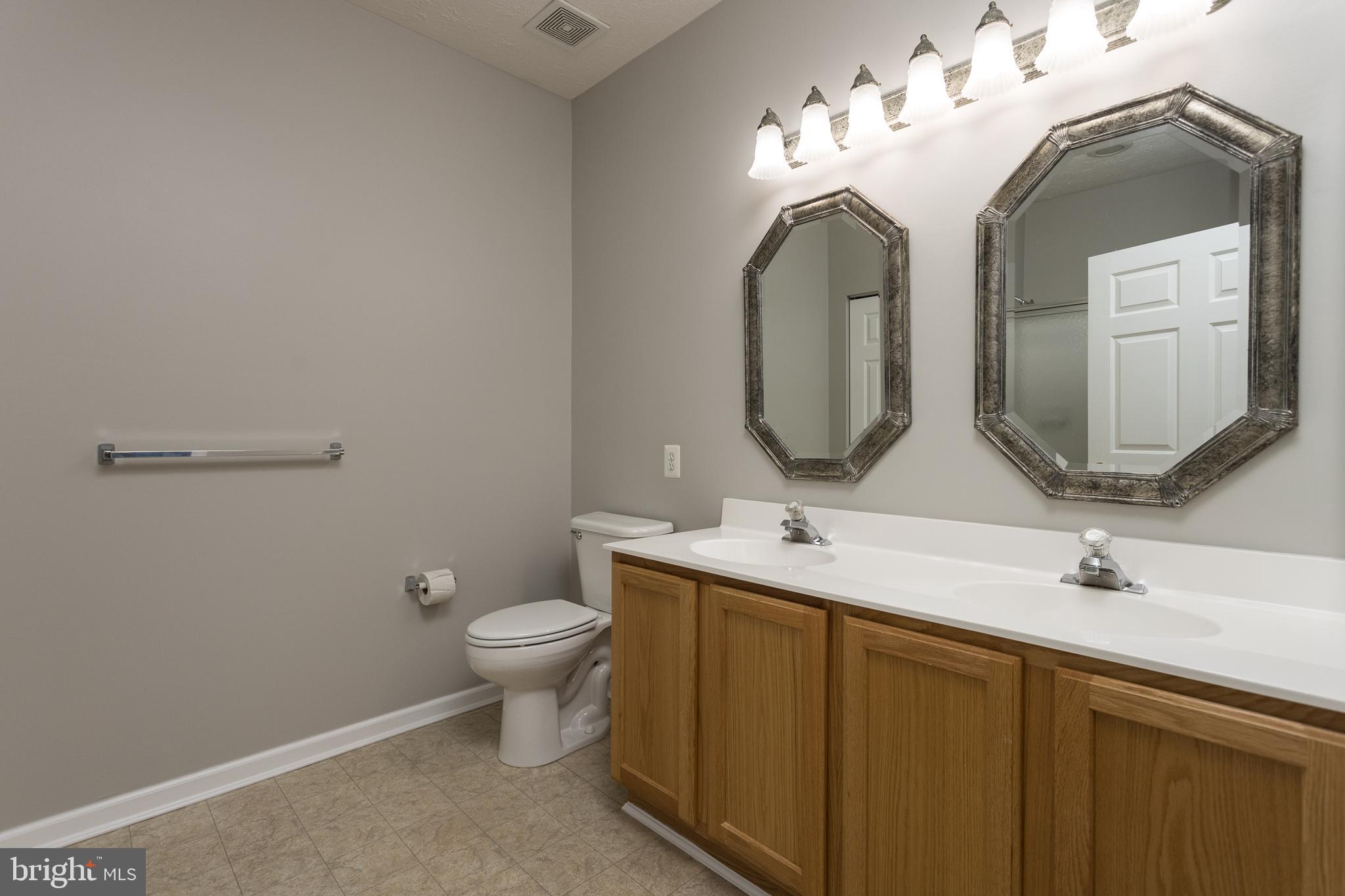 PERRY HALL FARMS - Residential Lease