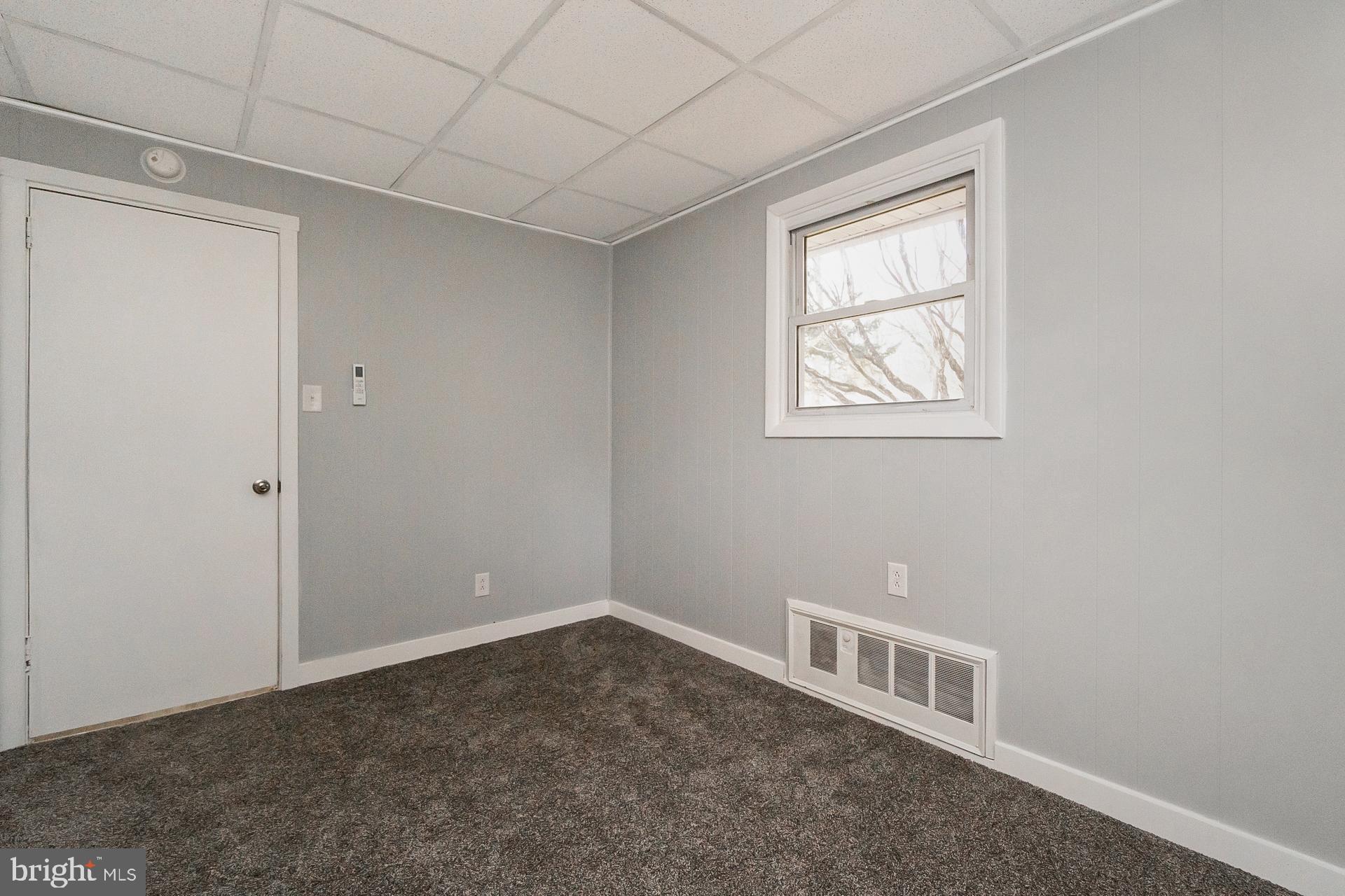 HOLIDAY POCONO - Residential