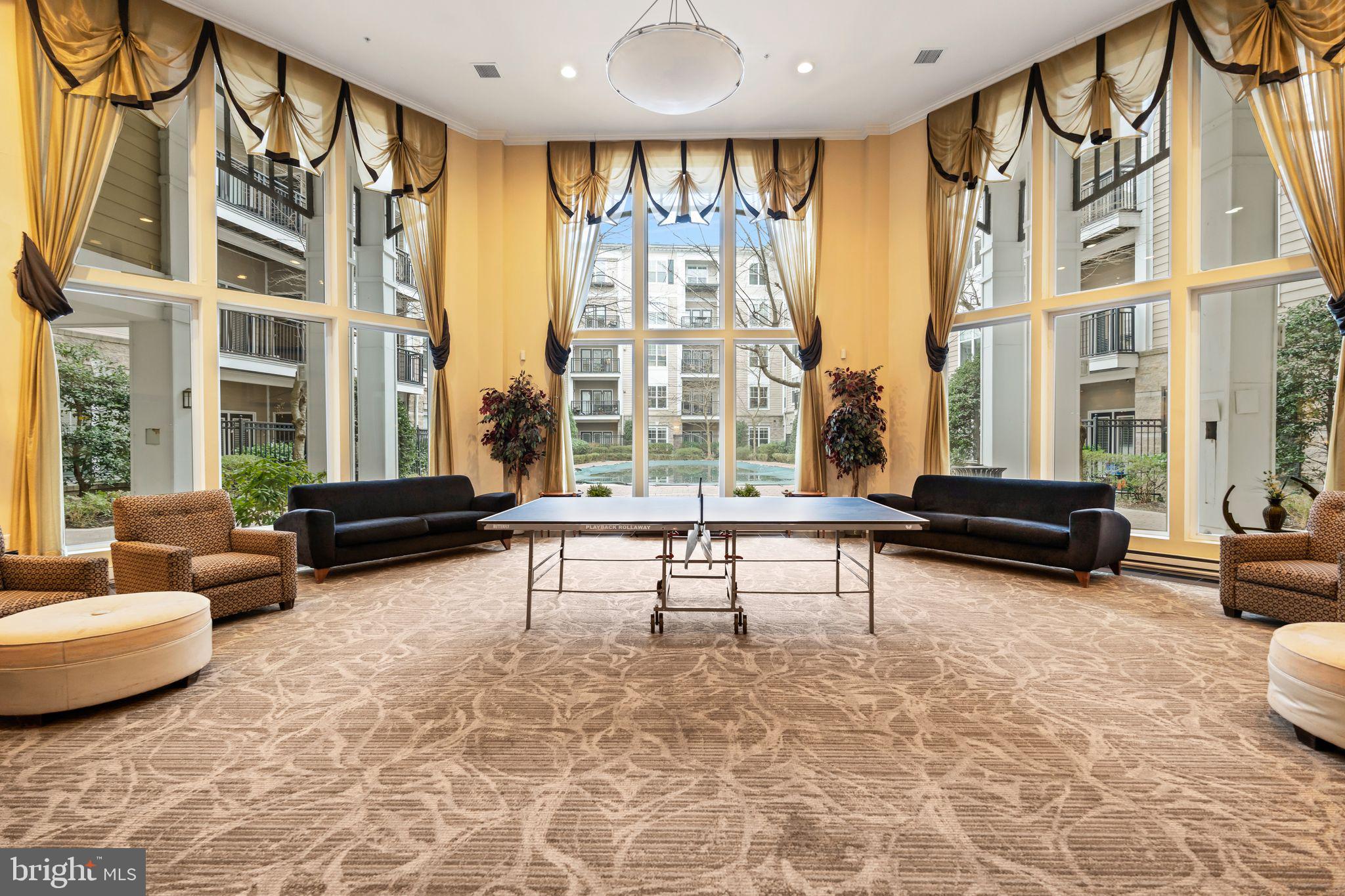 FITZ AT ROCKVILLE TOWN C - Residential