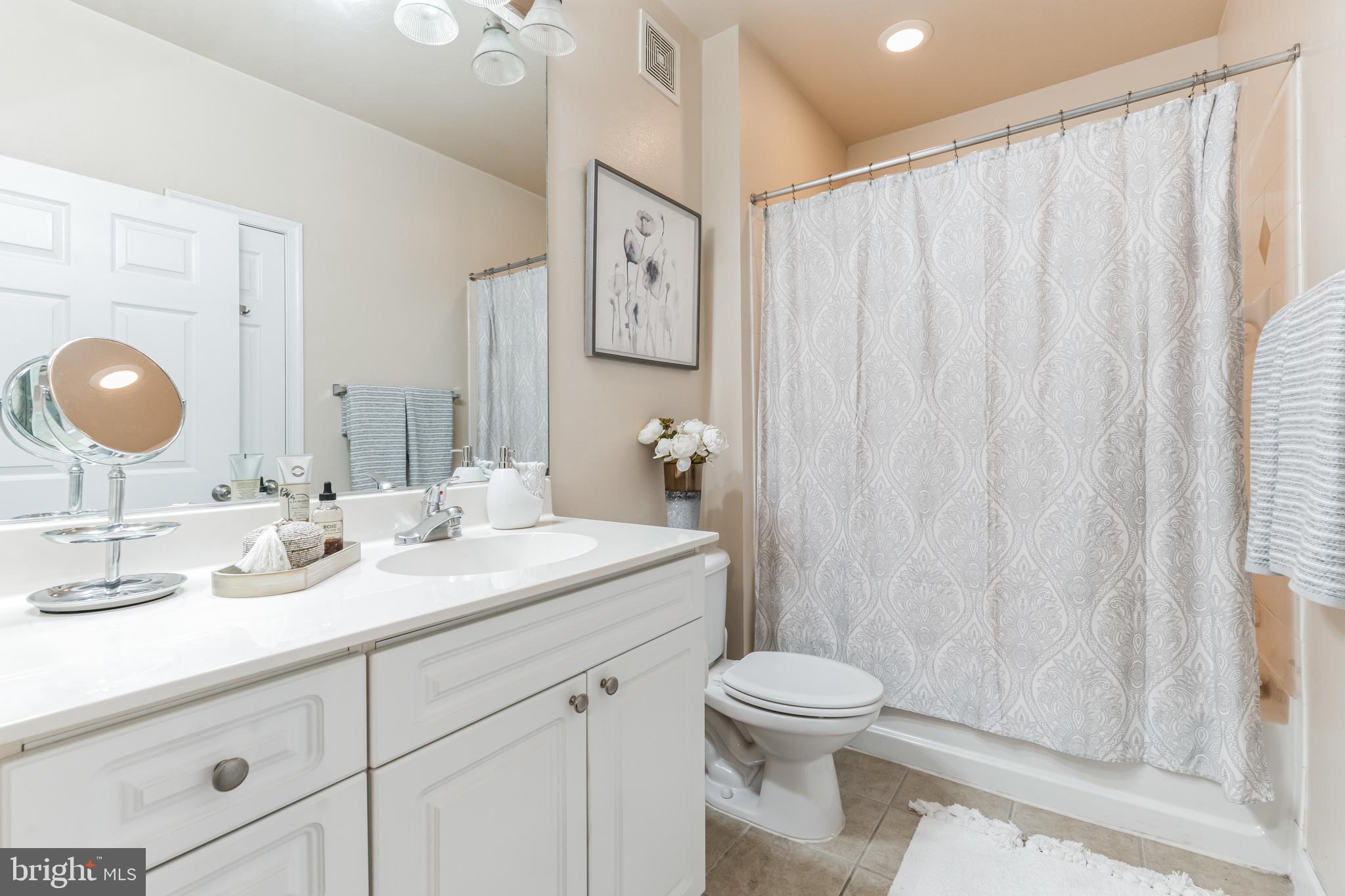 FITZ AT ROCKVILLE TOWN C - Residential