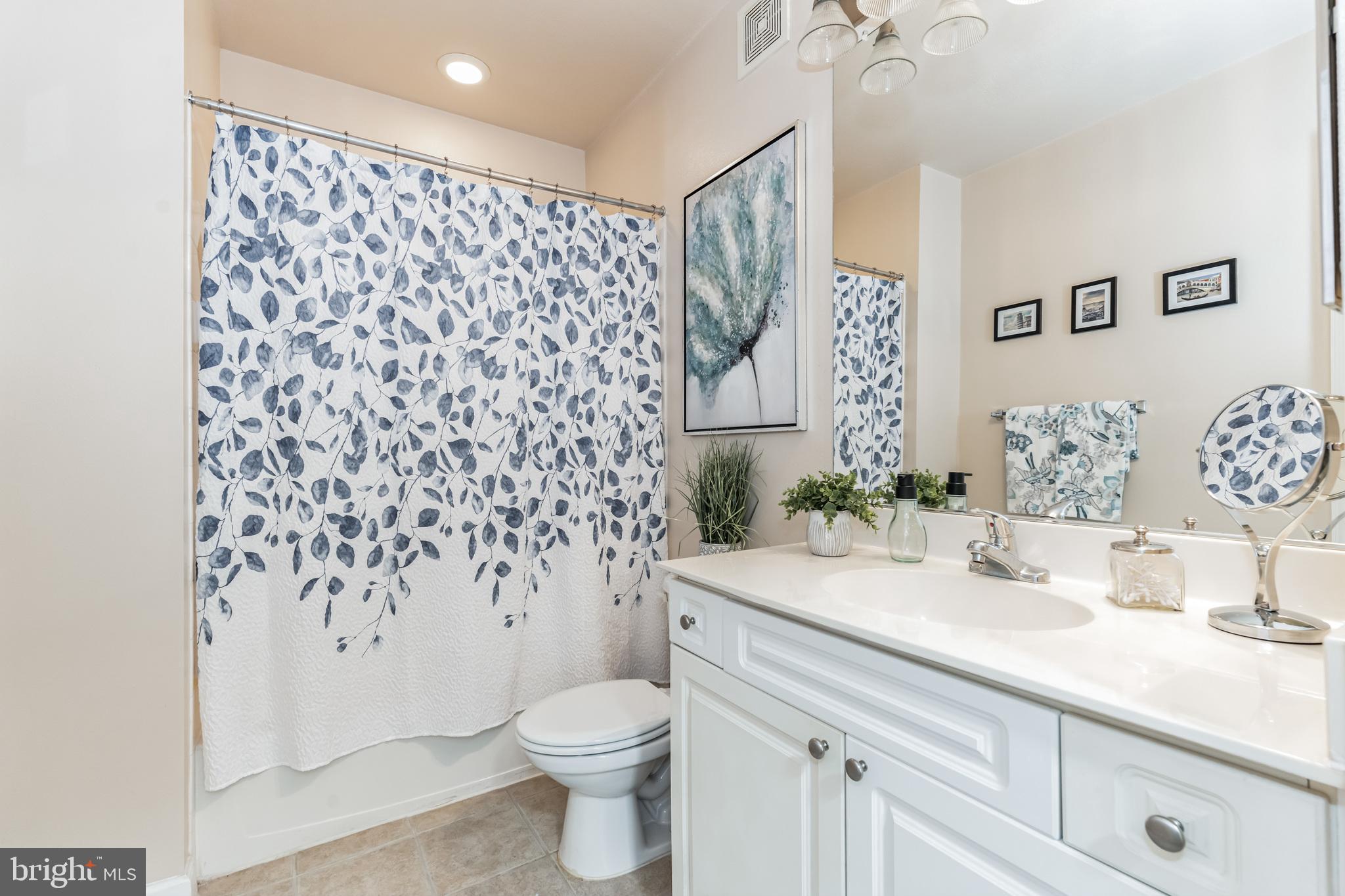 FITZ AT ROCKVILLE TOWN C - Residential