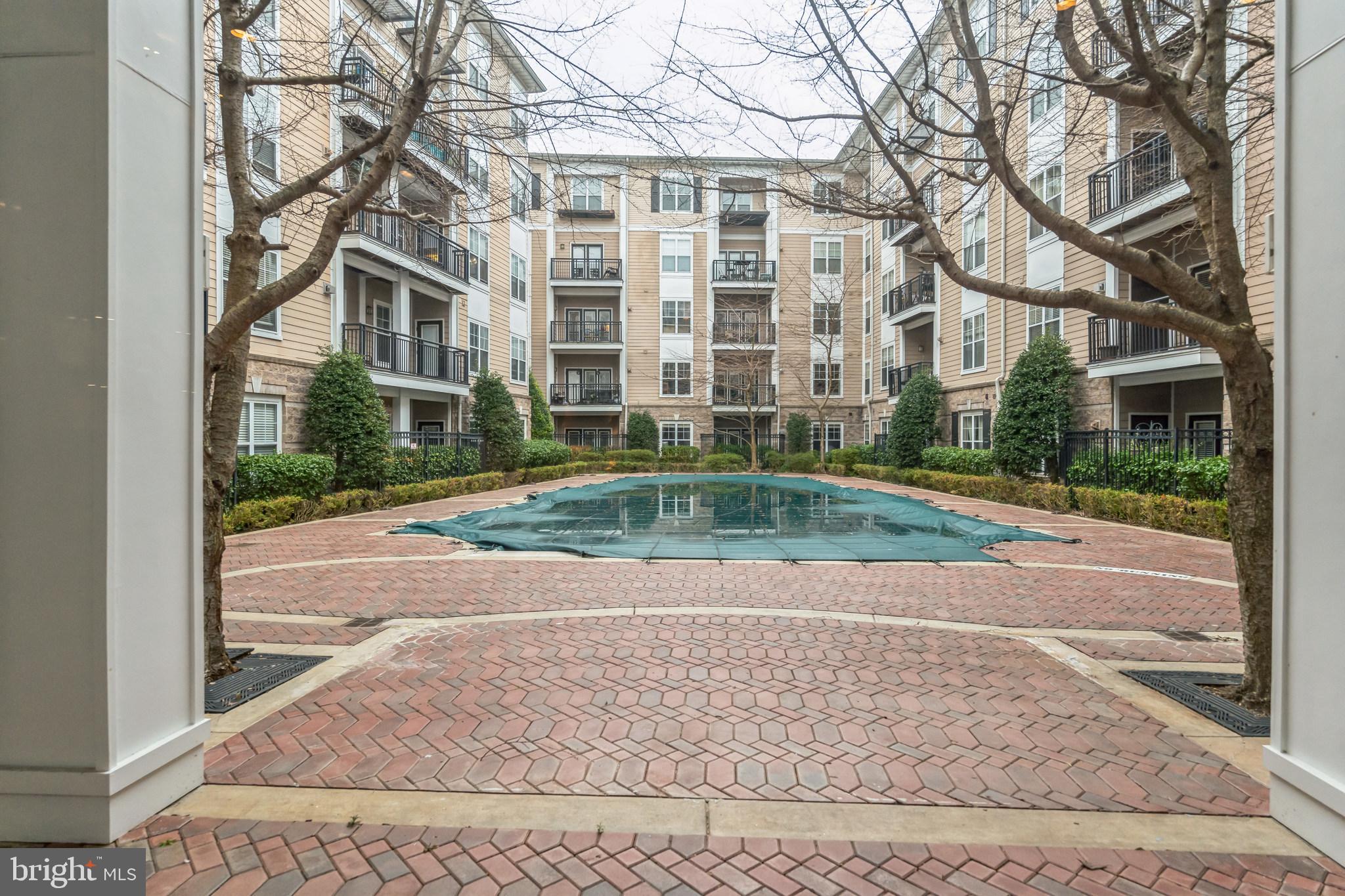 FITZ AT ROCKVILLE TOWN C - Residential