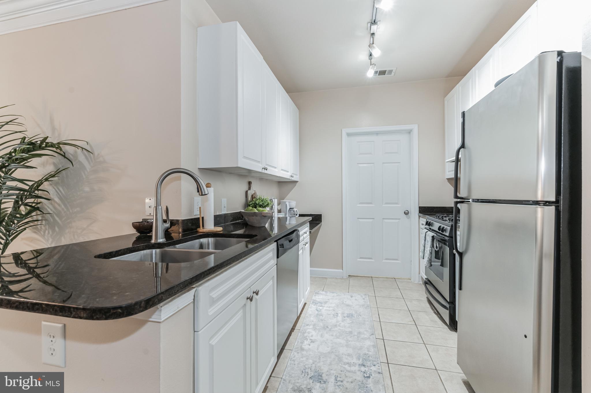 FITZ AT ROCKVILLE TOWN C - Residential