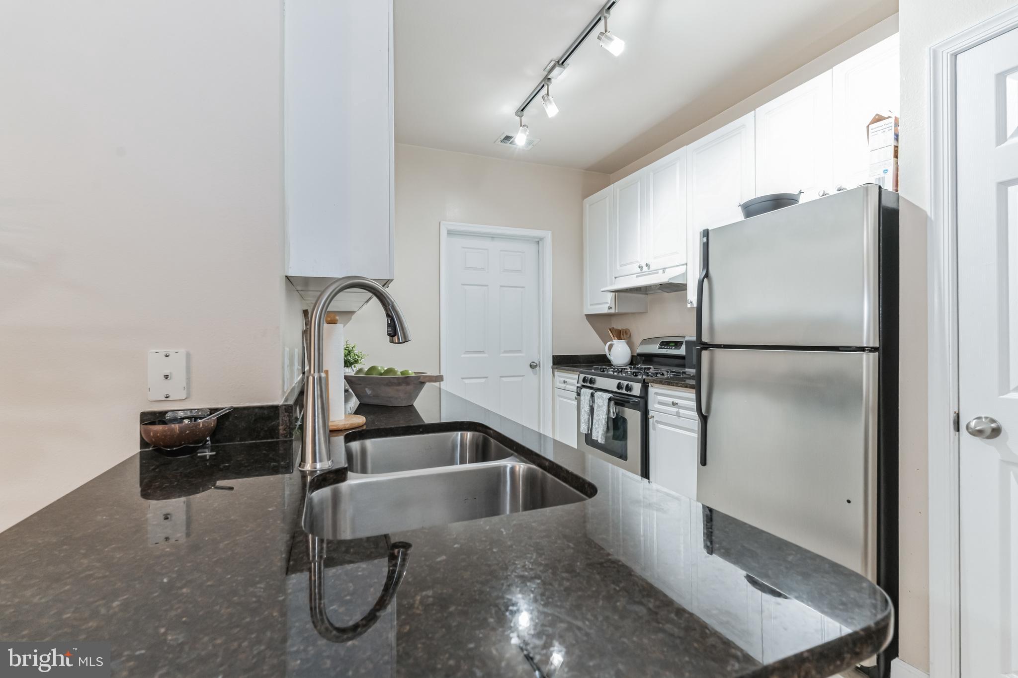 FITZ AT ROCKVILLE TOWN C - Residential