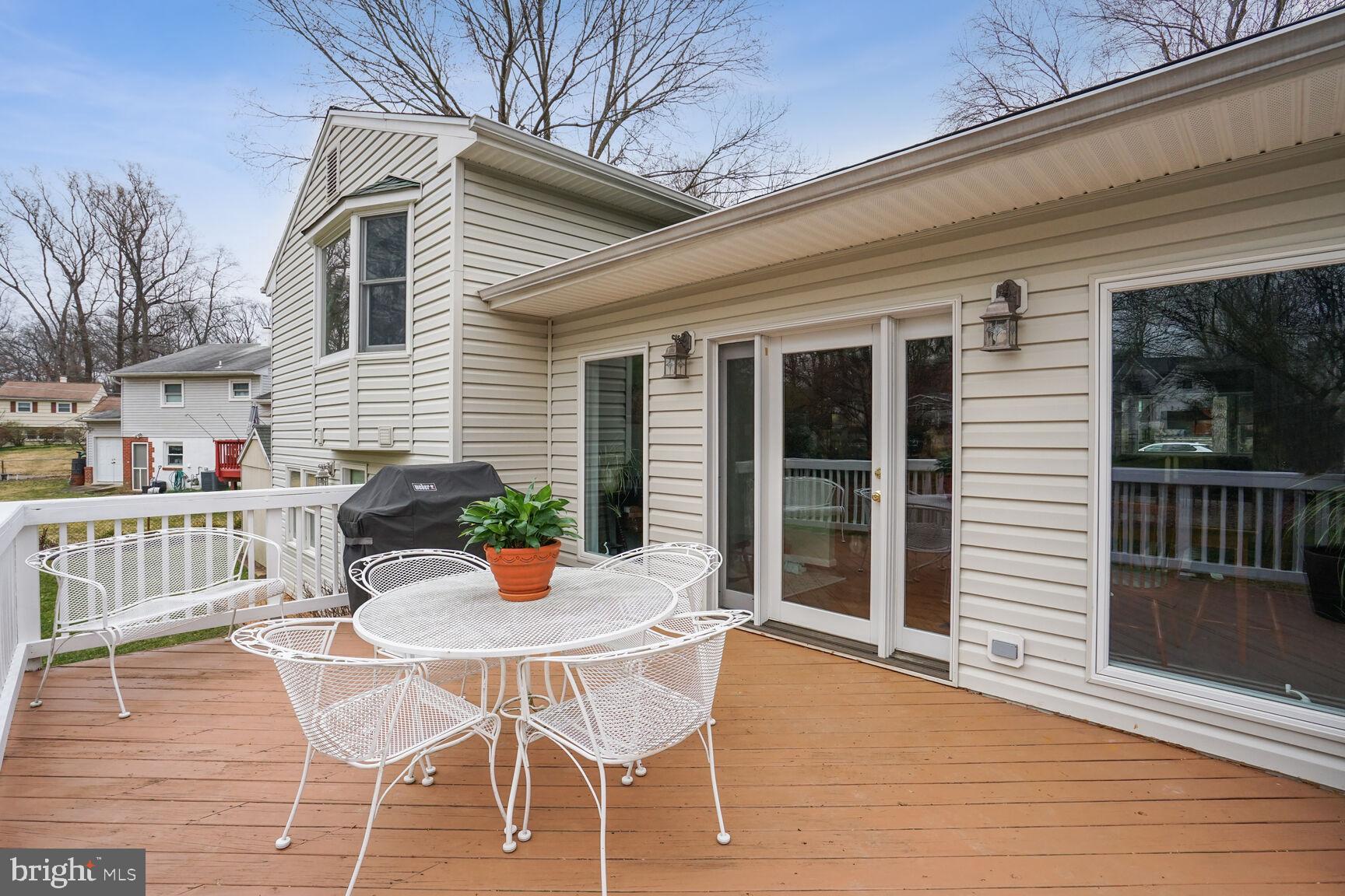 VIENNA WOODS - Residential