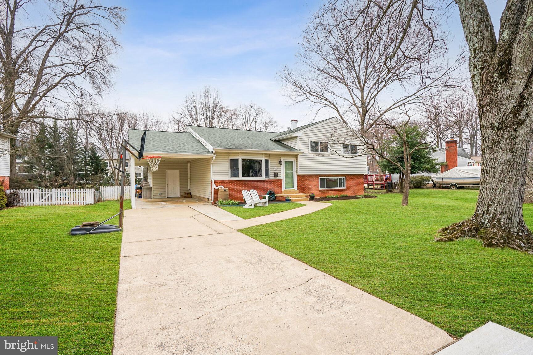 VIENNA WOODS - Residential