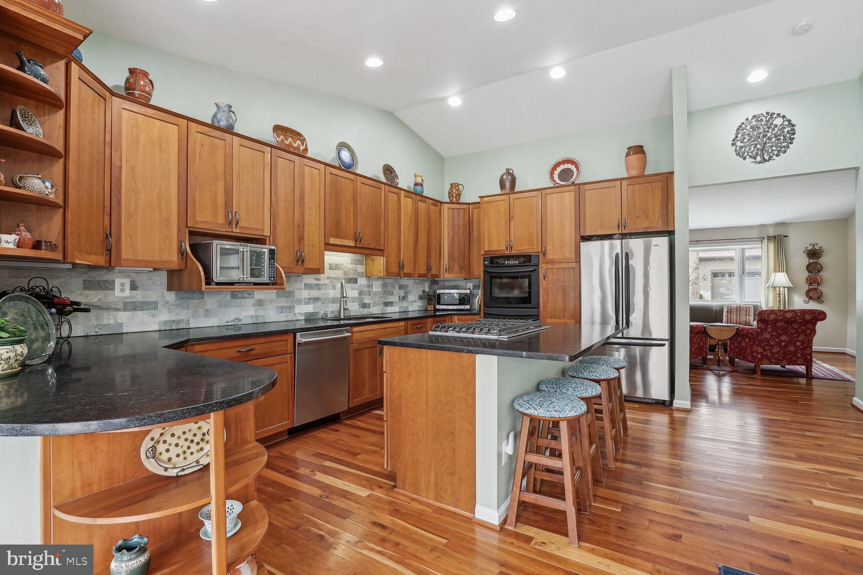 VIENNA WOODS - Residential