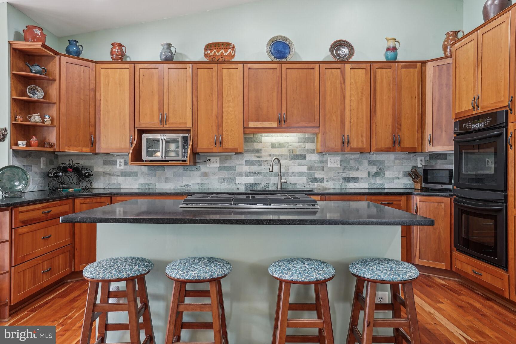 VIENNA WOODS - Residential