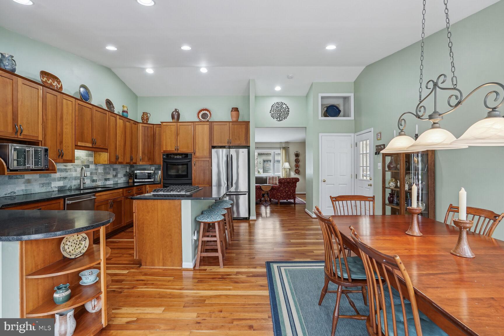 VIENNA WOODS - Residential