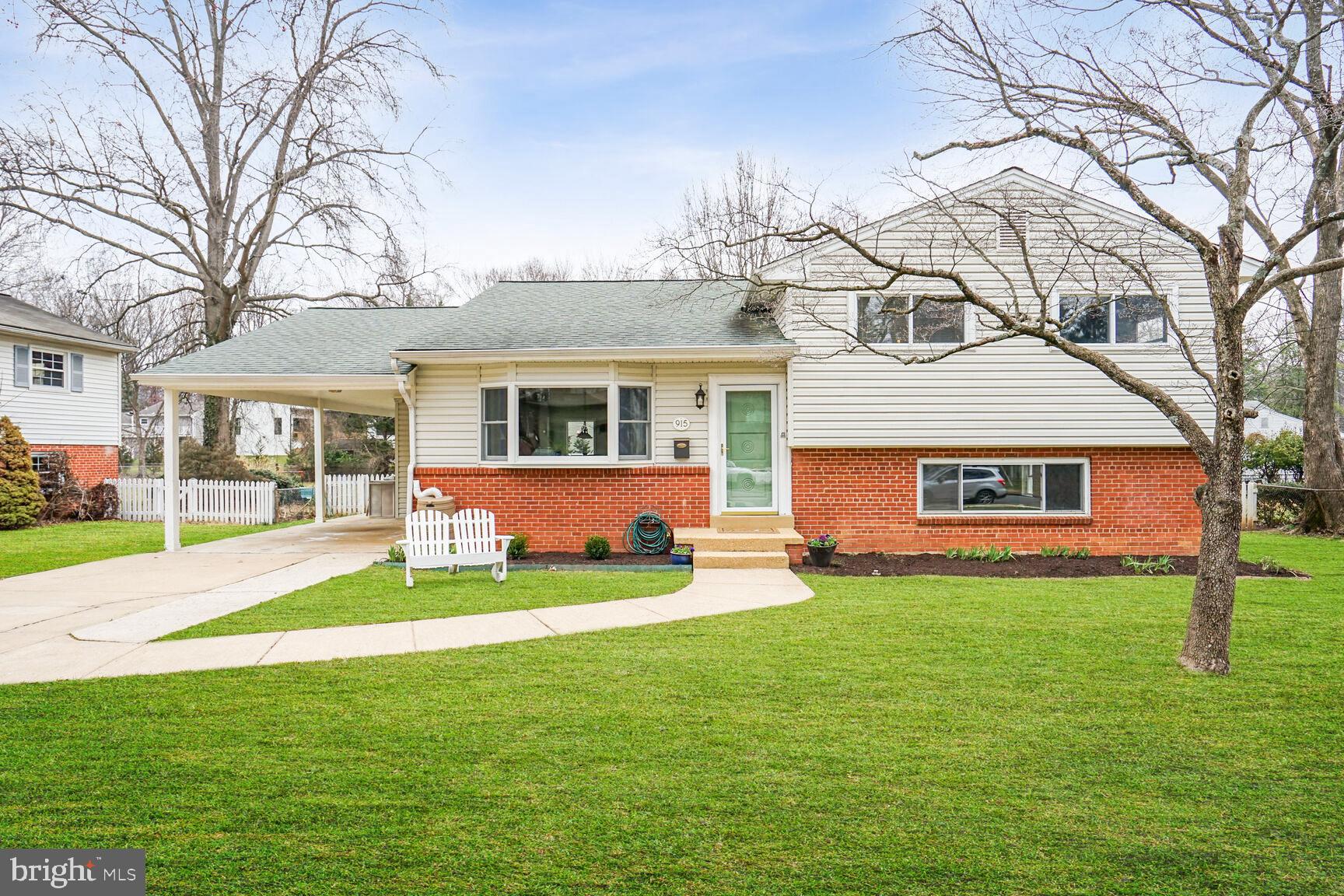 VIENNA WOODS - Residential