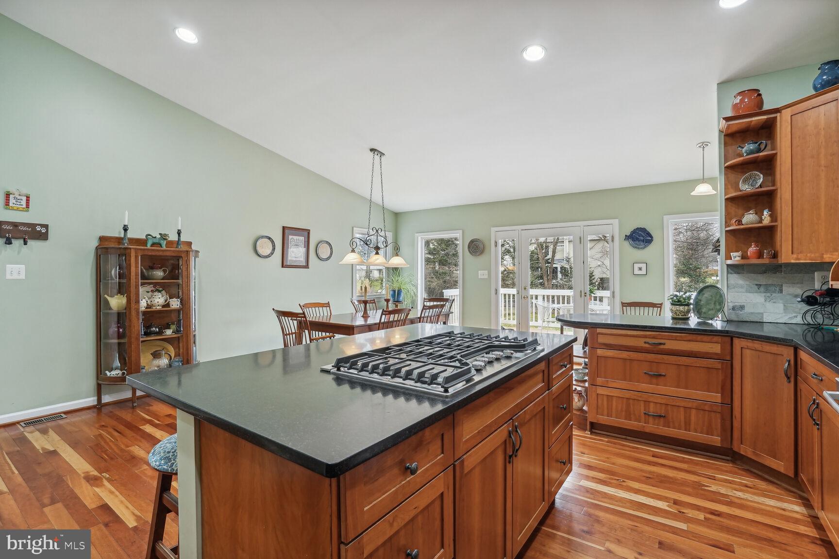 VIENNA WOODS - Residential