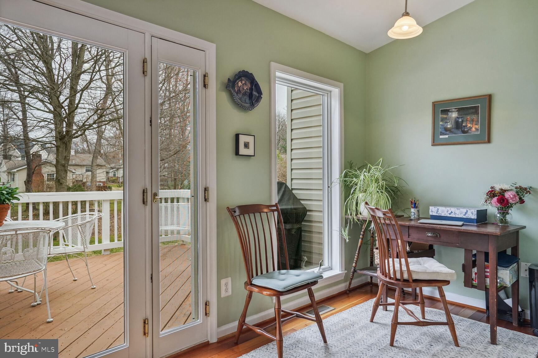 VIENNA WOODS - Residential