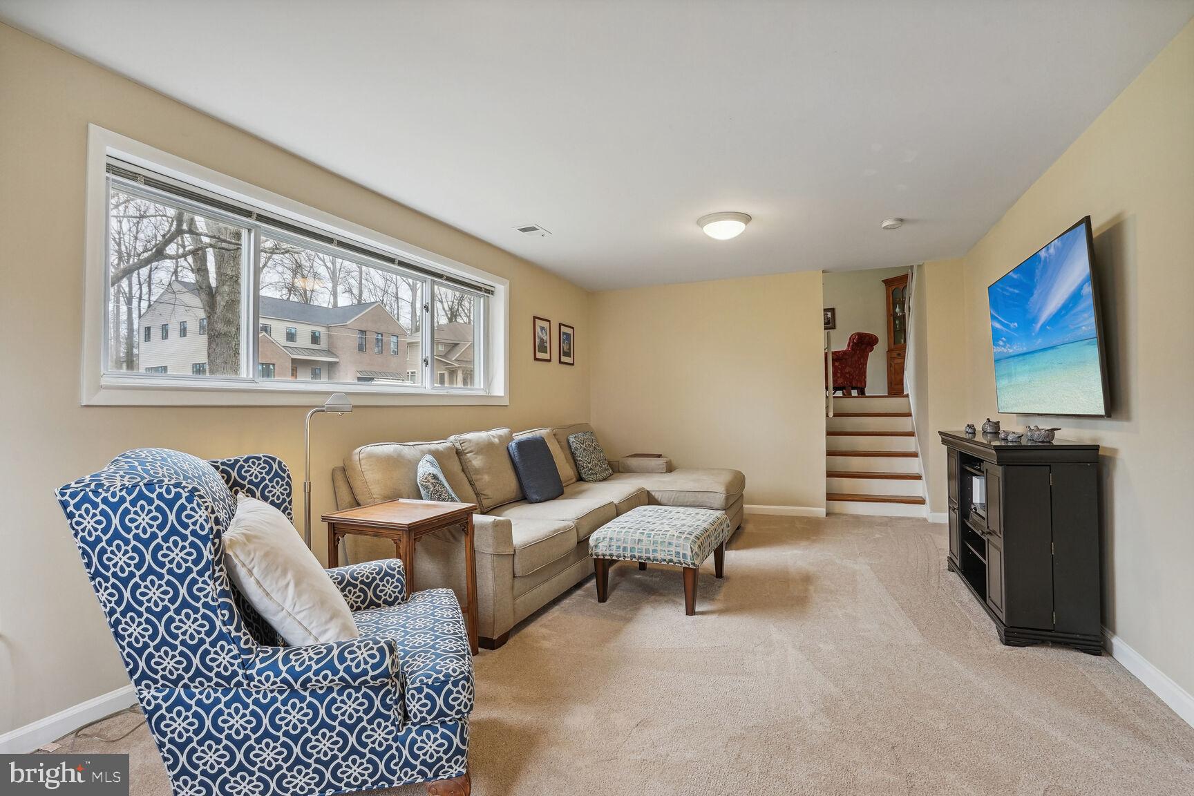 VIENNA WOODS - Residential