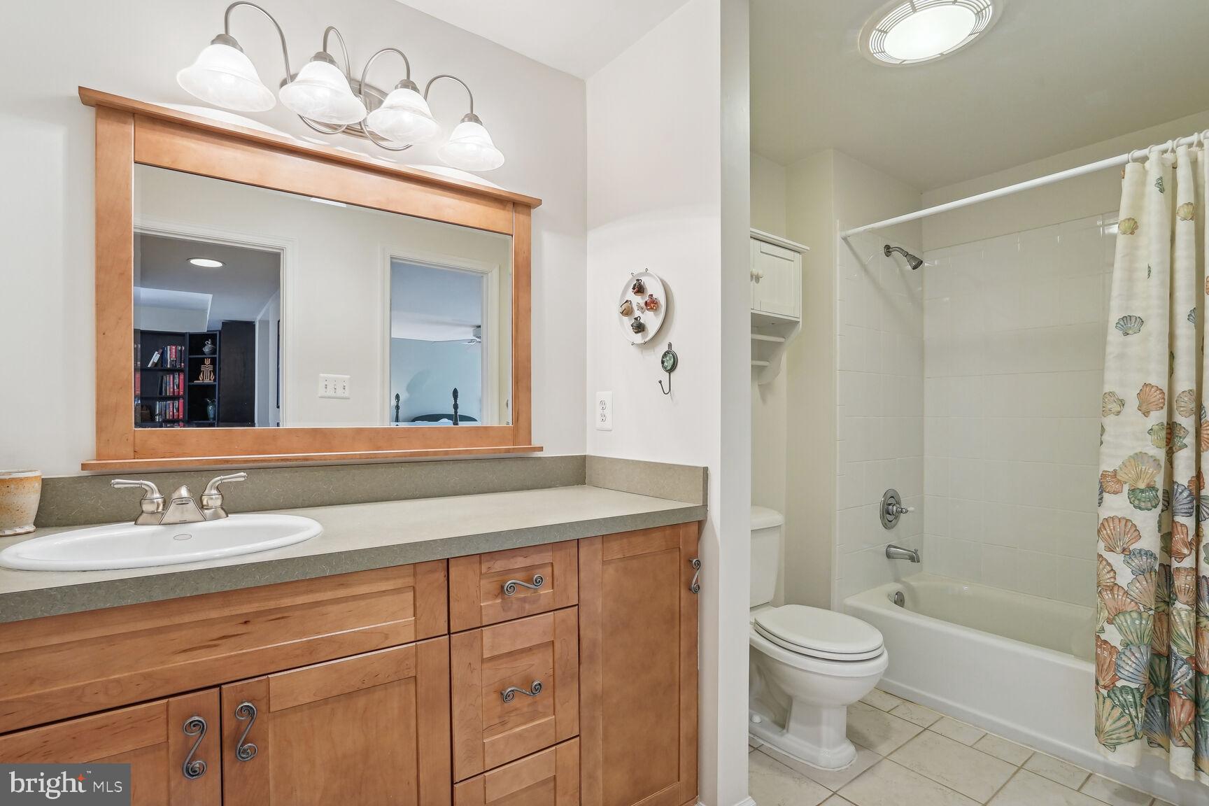 VIENNA WOODS - Residential