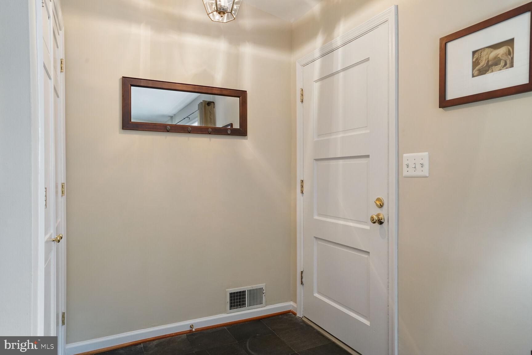 VIENNA WOODS - Residential