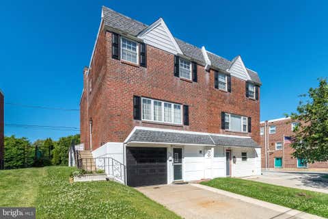 Townhouse For Sale - 813 Green Valley Drive<br/> PHILADELPHIA, PA 19128