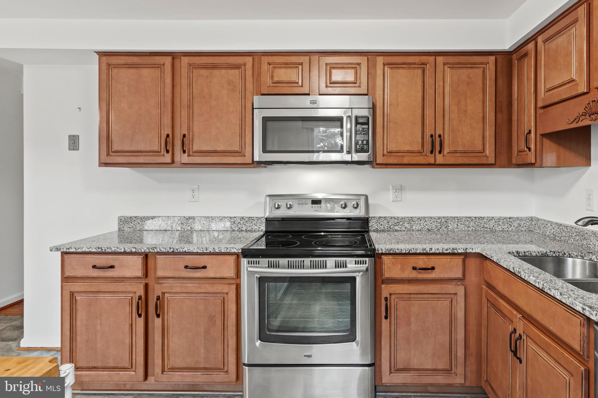 COLONY VILLAGE - Residential Lease