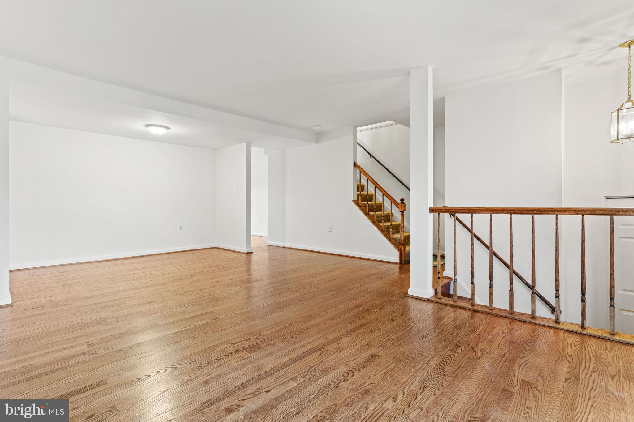 COLONY VILLAGE - Residential Lease