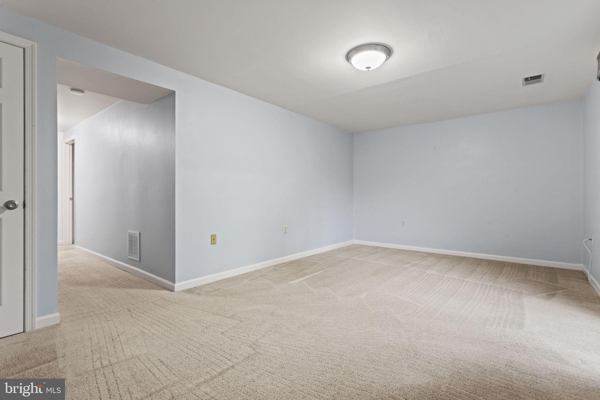 COLONY VILLAGE - Residential Lease