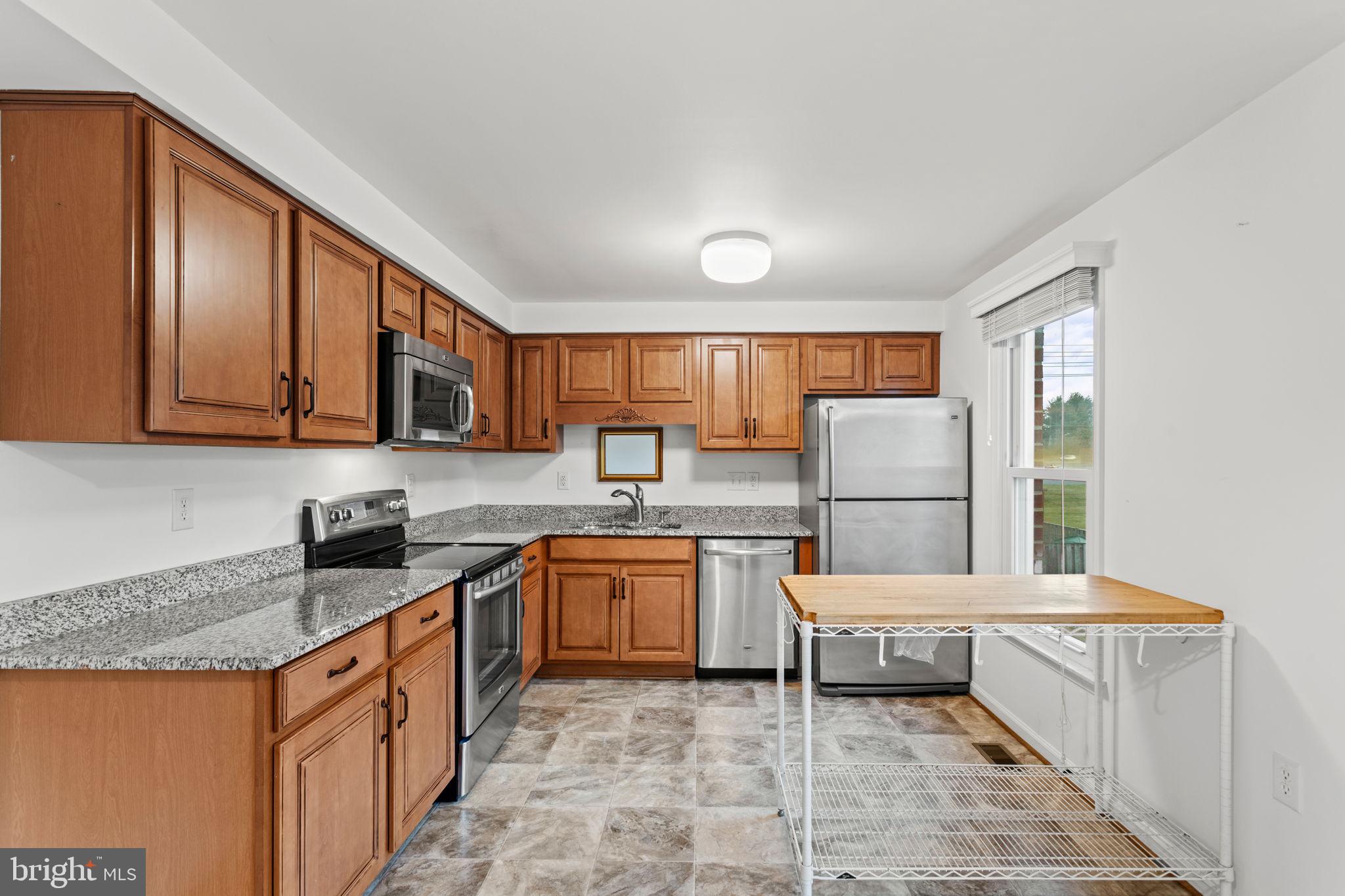 COLONY VILLAGE - Residential Lease