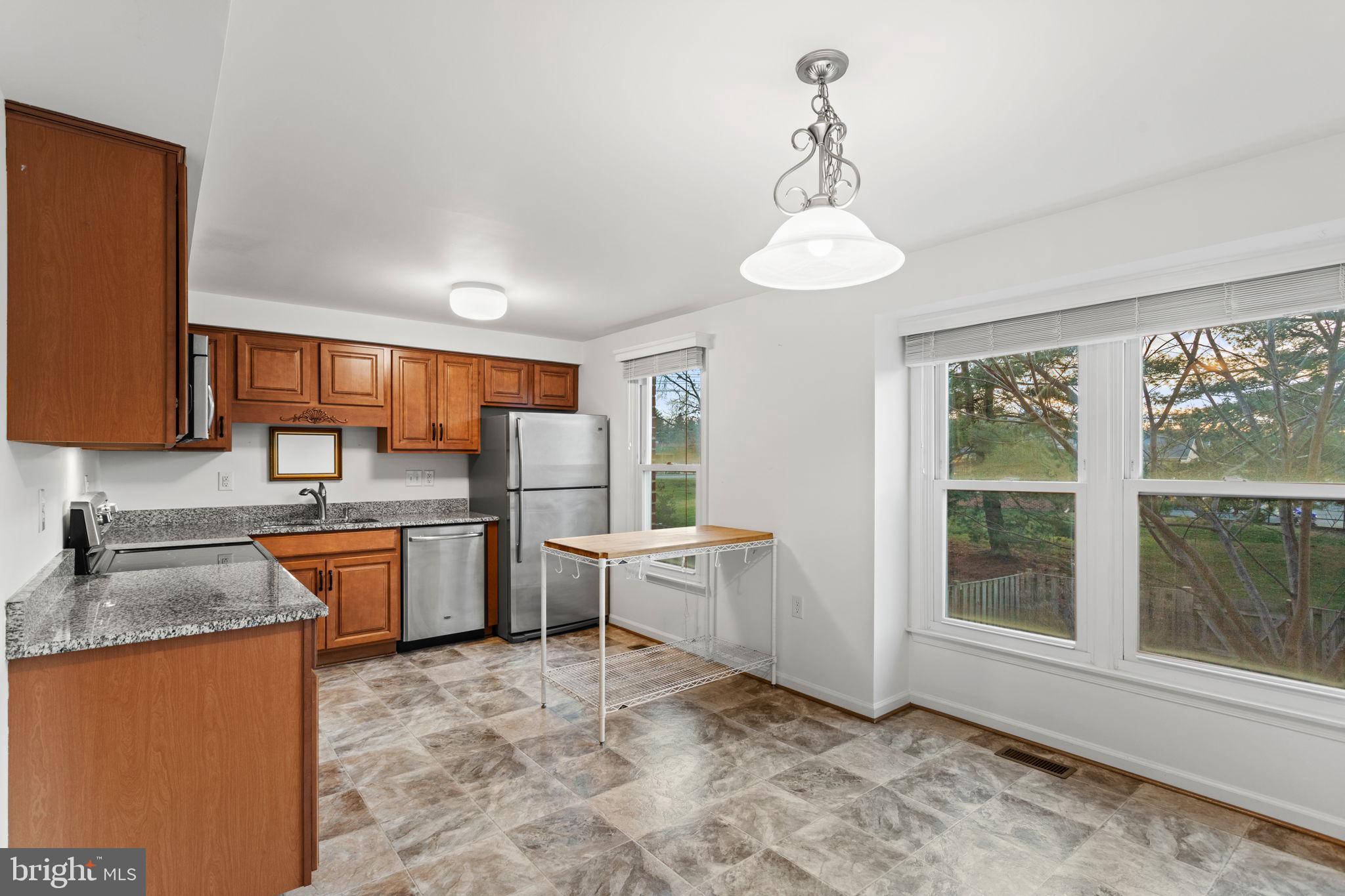 COLONY VILLAGE - Residential Lease