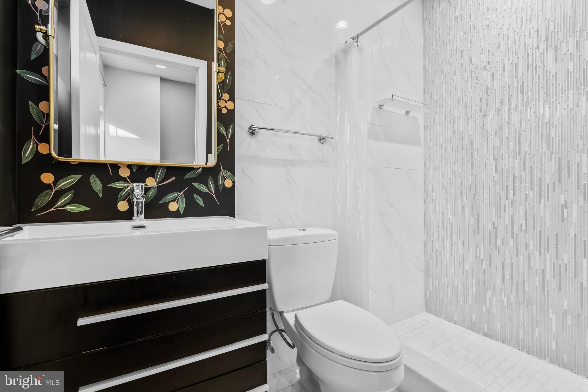 PASSYUNK SQUARE - Residential Lease