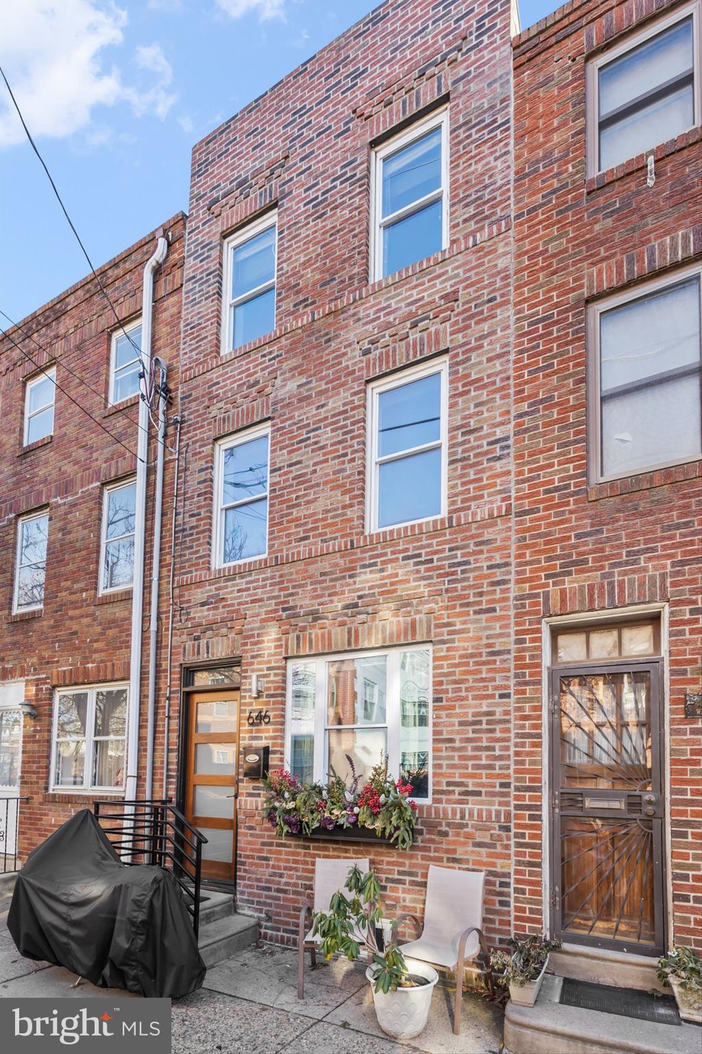 PASSYUNK SQUARE - Residential Lease
