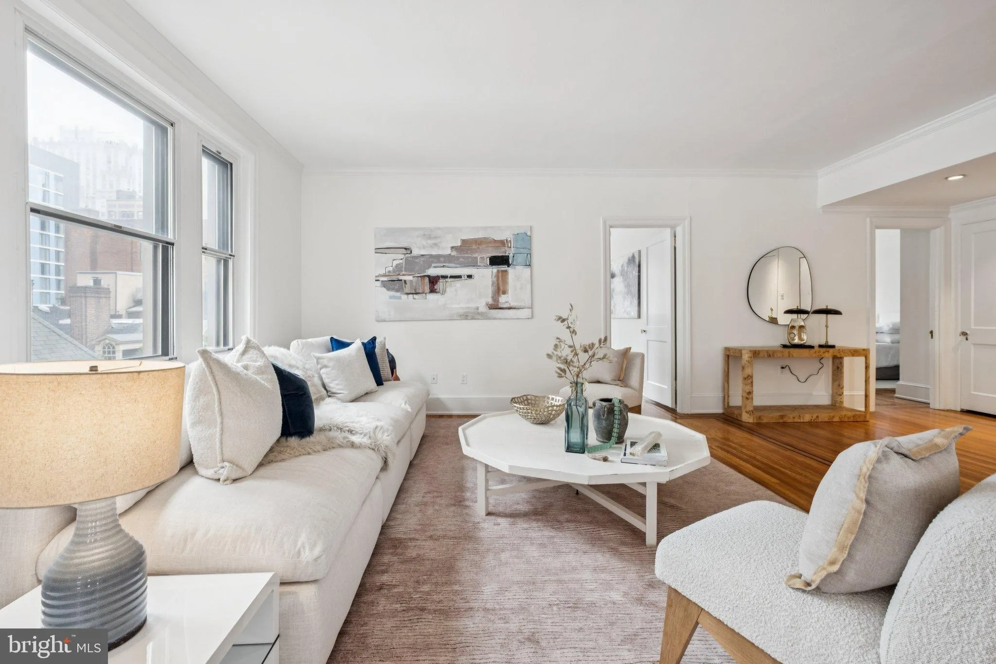 Philadelphia, Pennsylvania 19103, United States, 2 Bedrooms Bedrooms, ,2 BathroomsBathrooms,Residential,Active,216007