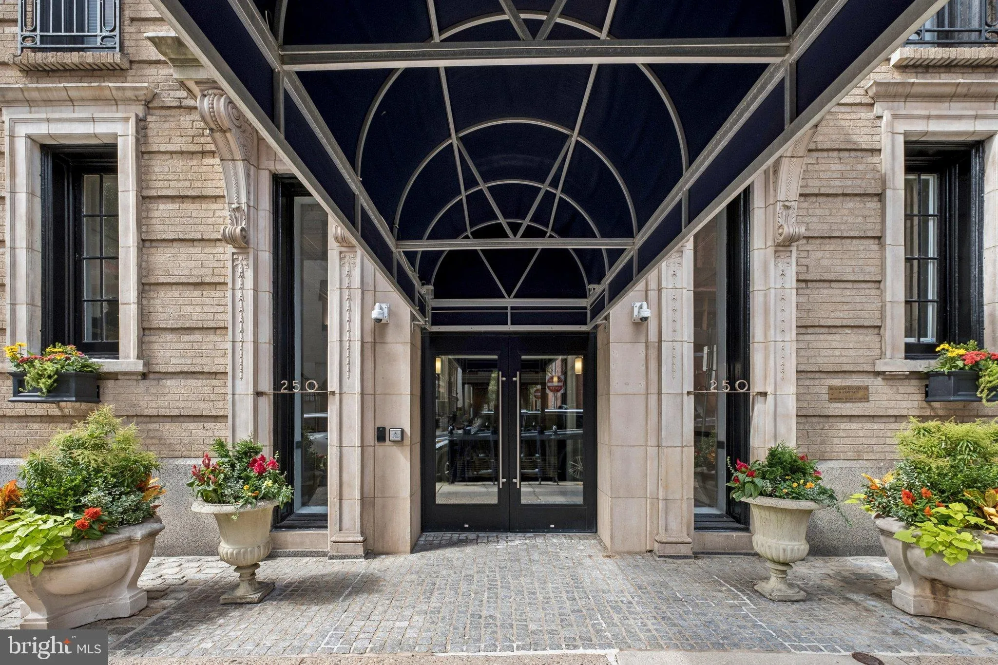 Philadelphia, Pennsylvania 19103, United States, 2 Bedrooms Bedrooms, ,2 BathroomsBathrooms,Residential,Active,216007