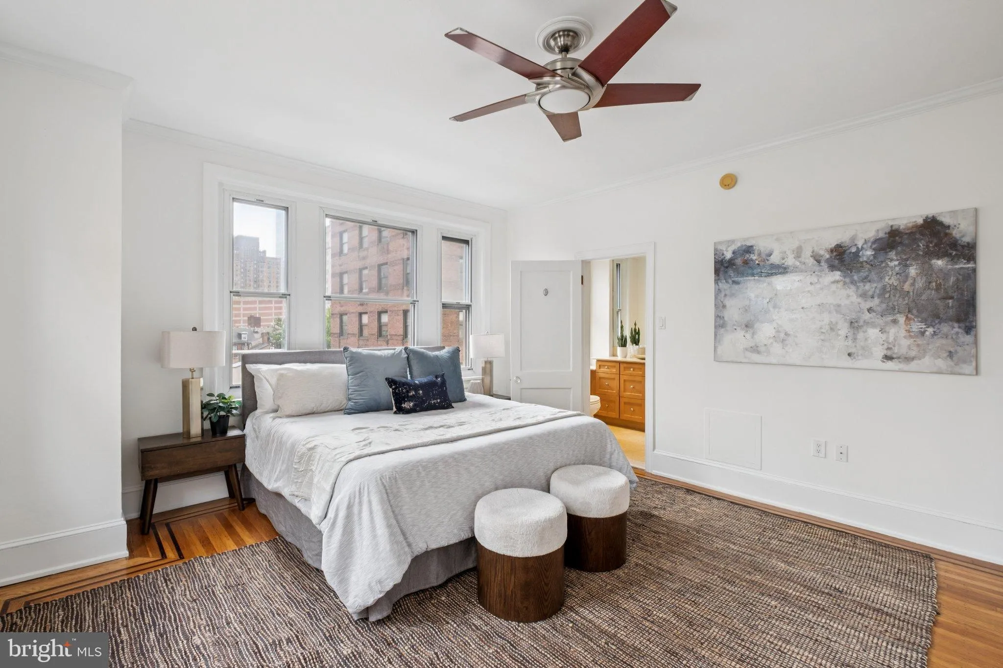 Philadelphia, Pennsylvania 19103, United States, 2 Bedrooms Bedrooms, ,2 BathroomsBathrooms,Residential,Active,216007