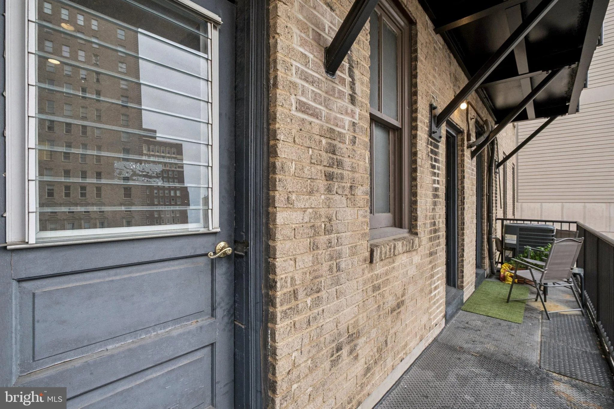 Philadelphia, Pennsylvania 19103, United States, 2 Bedrooms Bedrooms, ,2 BathroomsBathrooms,Residential,Active,216007