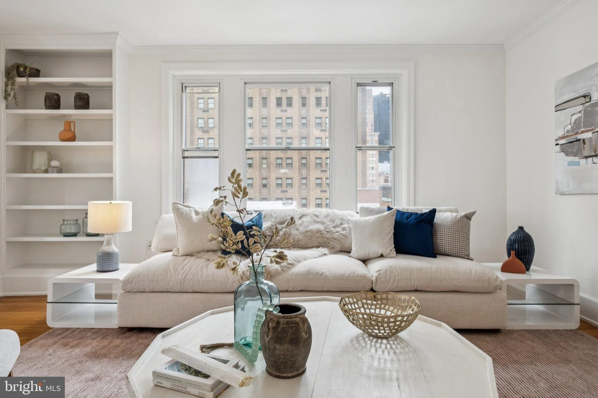 Philadelphia, Pennsylvania 19103, United States, 2 Bedrooms Bedrooms, ,2 BathroomsBathrooms,Residential,Active,216007