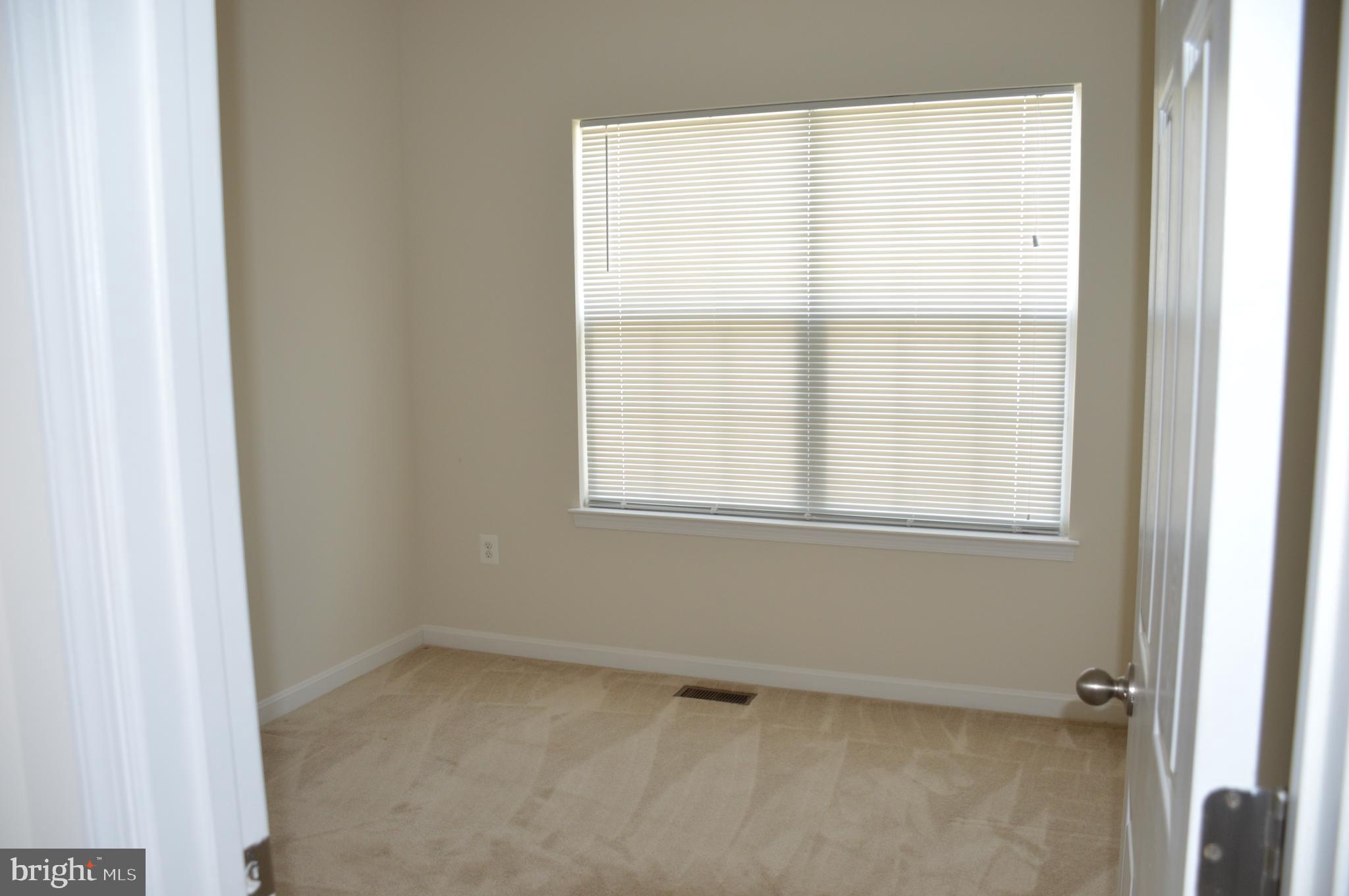 DOMINION CROSSING - Residential Lease