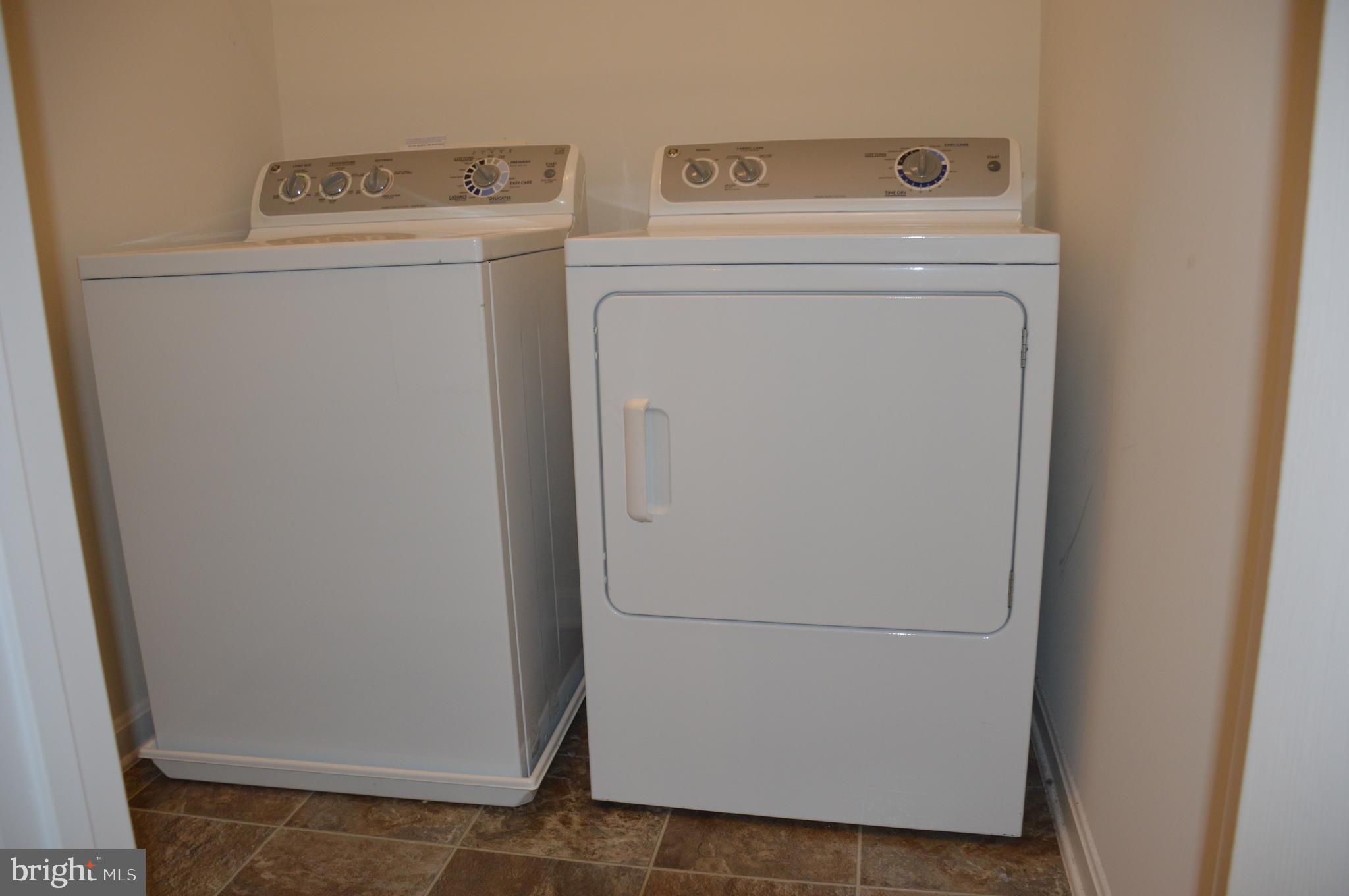 DOMINION CROSSING - Residential Lease