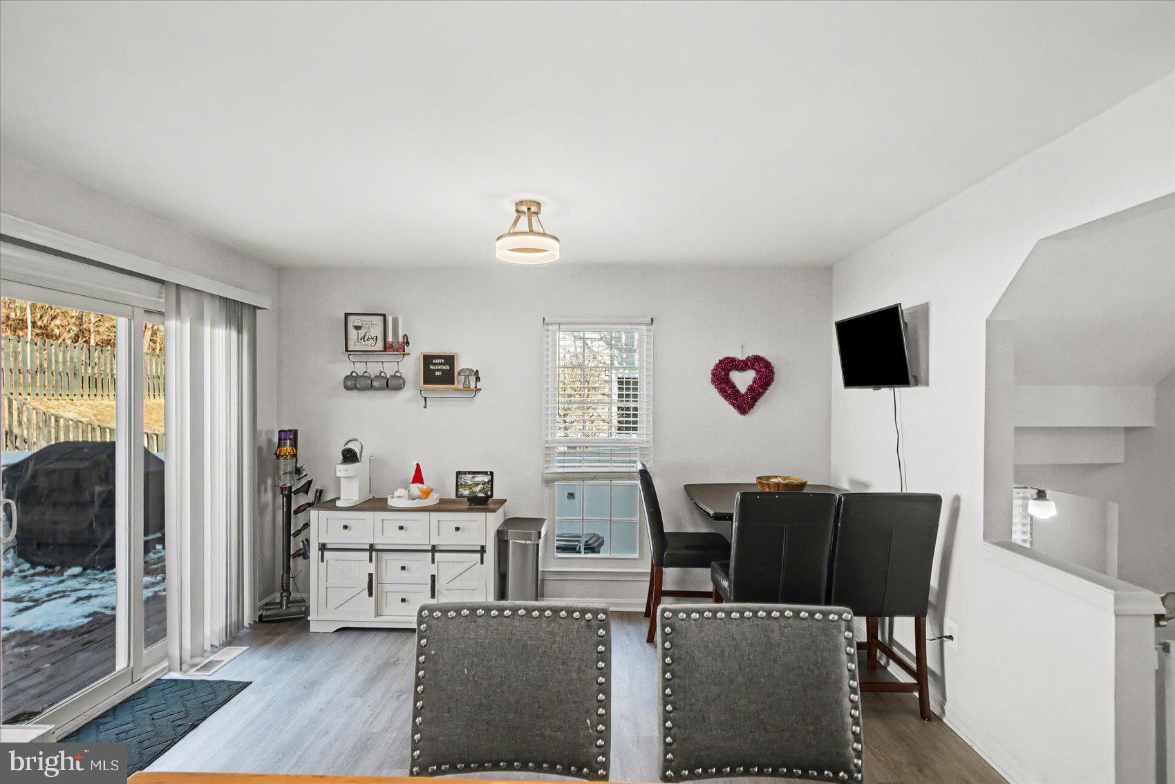 VILLAGE OF THOMAS RUN - Residential