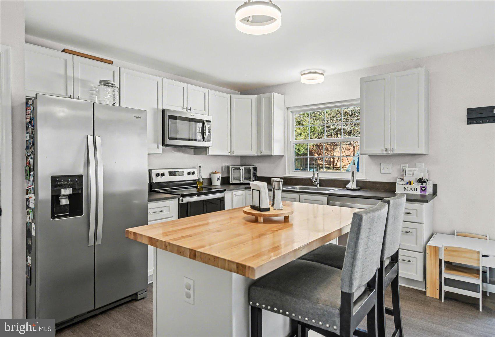 VILLAGE OF THOMAS RUN - Residential