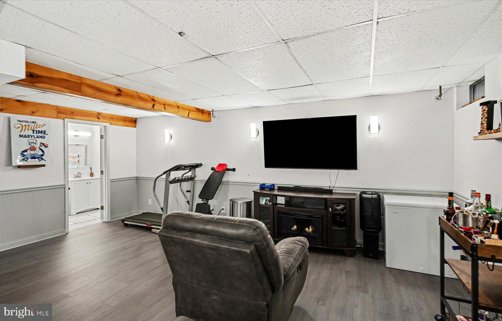 VILLAGE OF THOMAS RUN - Residential