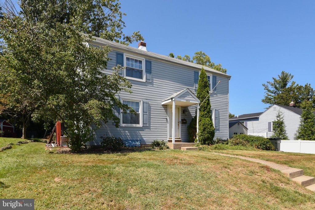 Photo of 1014 N York Road, WILLOW GROVE, PA 19090 (MLS # PAMC2153882)