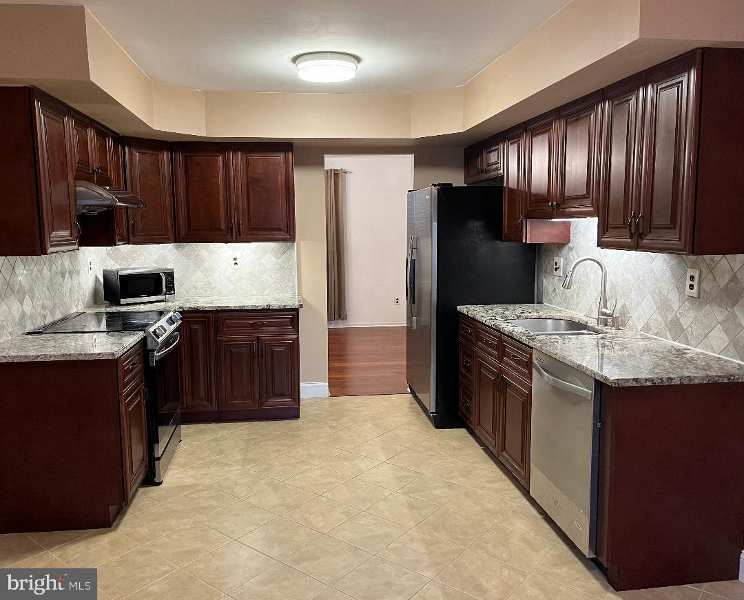 1376 SWEETBELL COURT