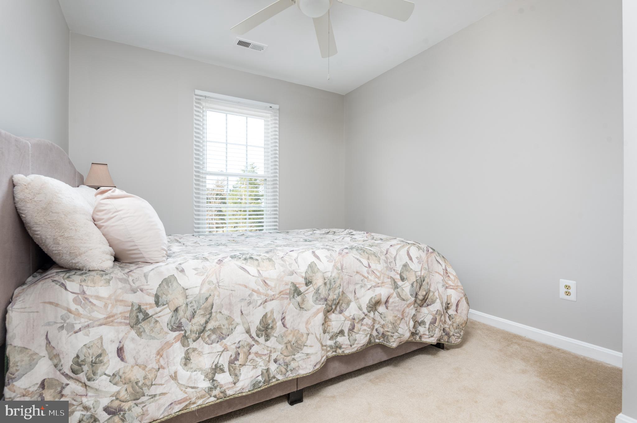 ASHBURN FARM - Residential