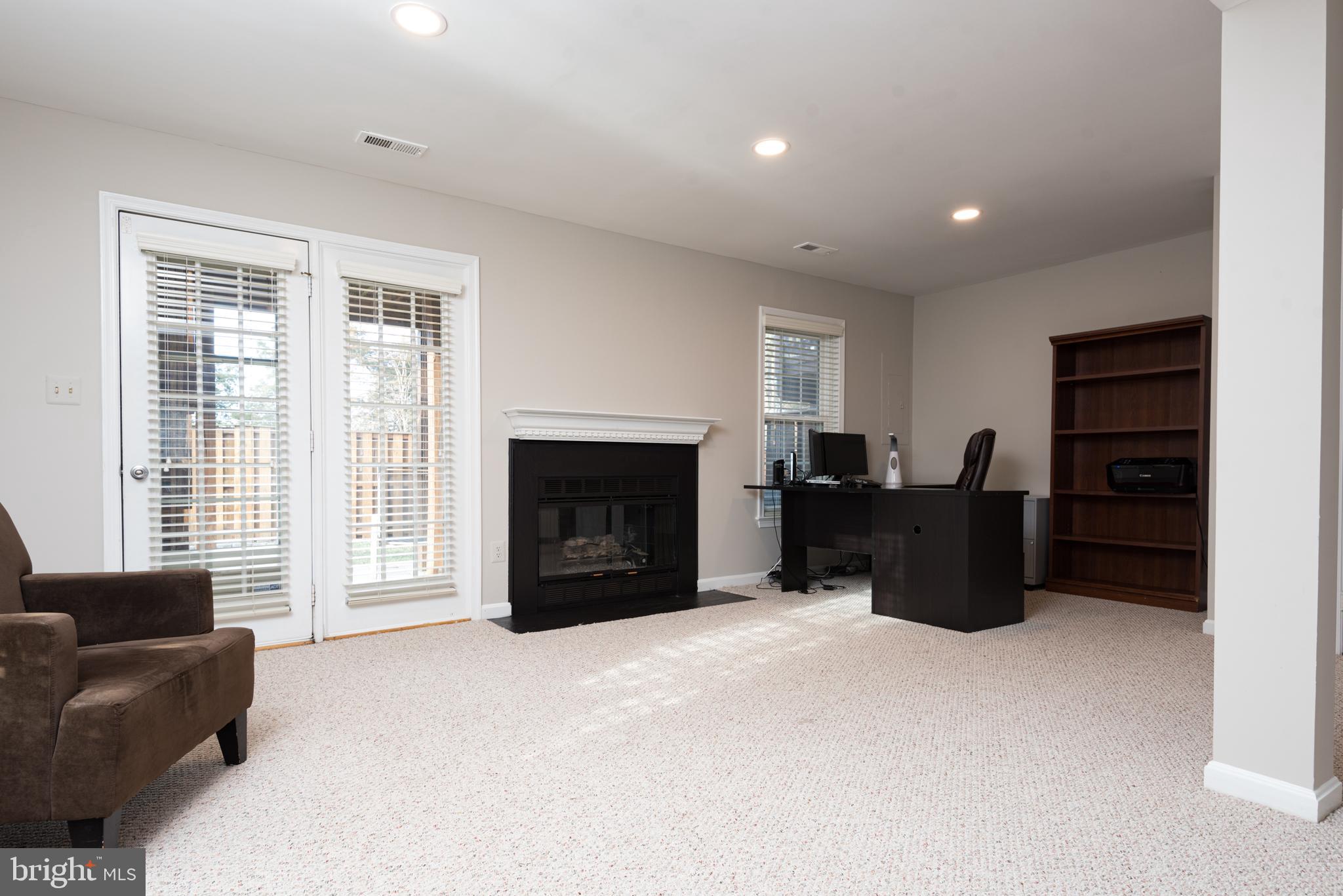 ASHBURN FARM - Residential