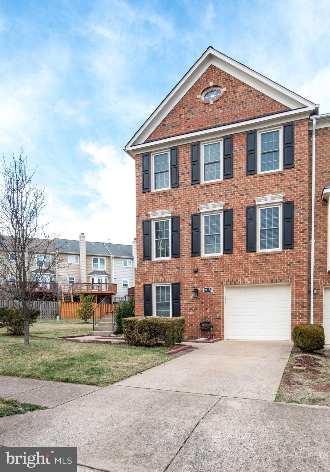 ASHBURN FARM - Residential