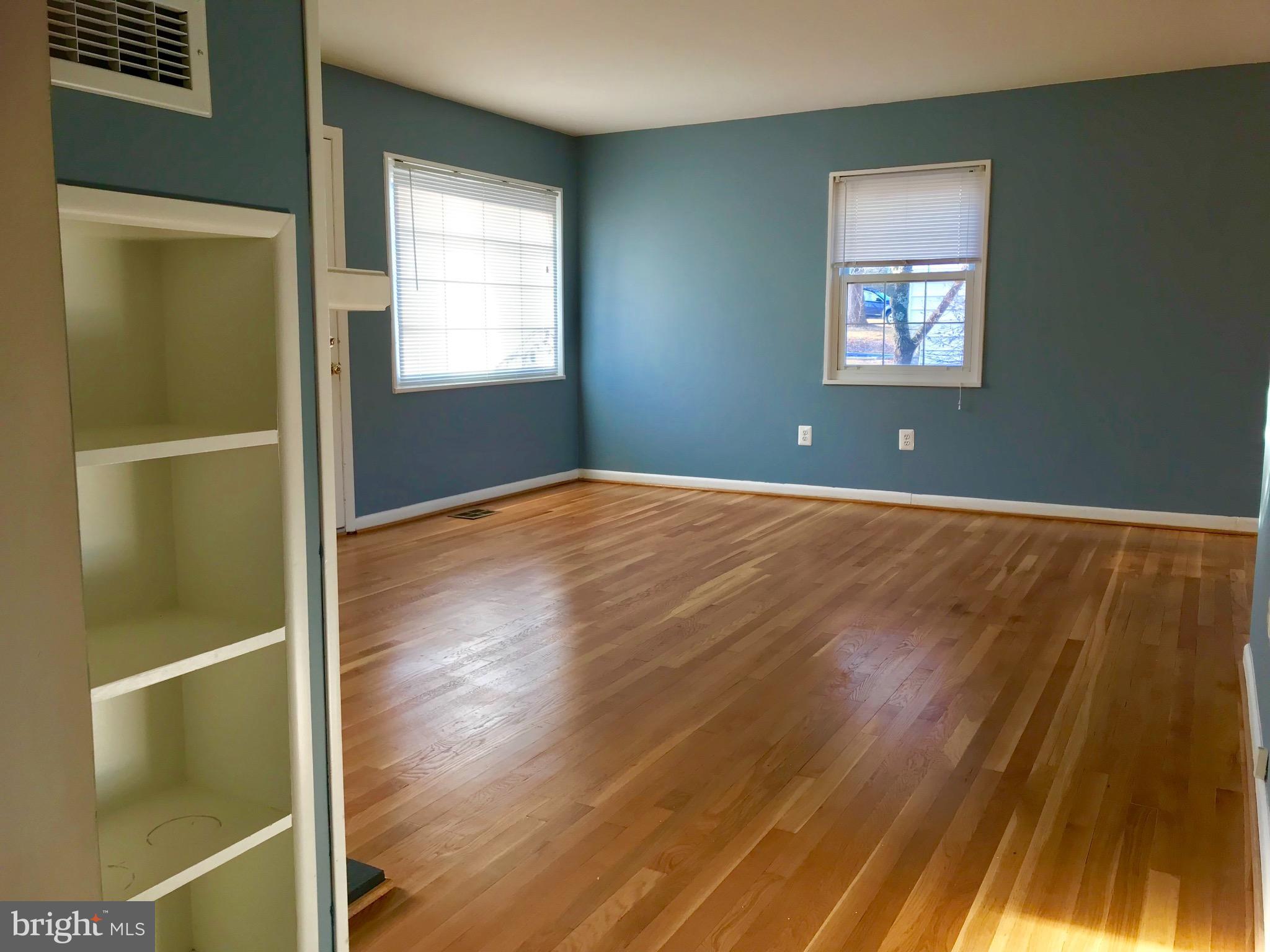 PIMMIT HILLS - Residential Lease