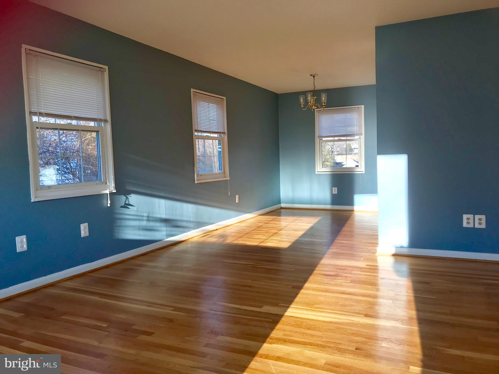 PIMMIT HILLS - Residential Lease