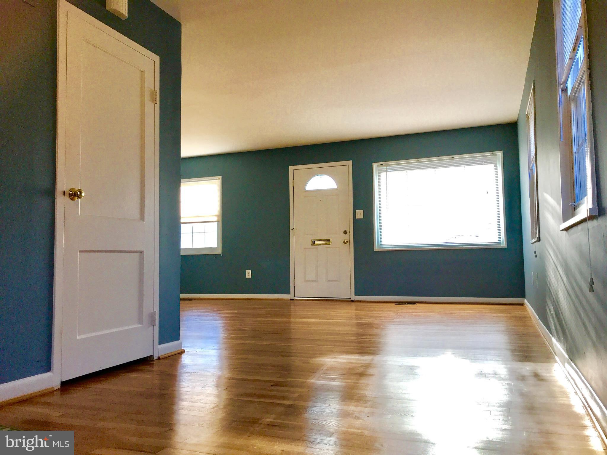 PIMMIT HILLS - Residential Lease